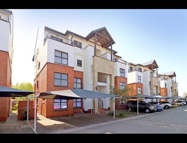 2 BEDROOM APARTMENT FOR SALE IN GREENSTONE HILL